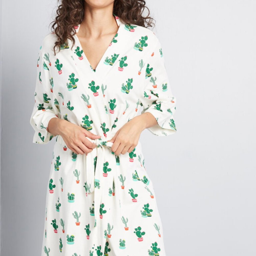 New never worn Modcloth cactus robe